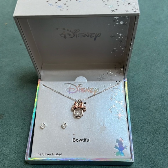 Disney Bowtiful Minnie Mouse Fine Silver Plated Necklace and Earrings New NIB - Picture 1 of 6